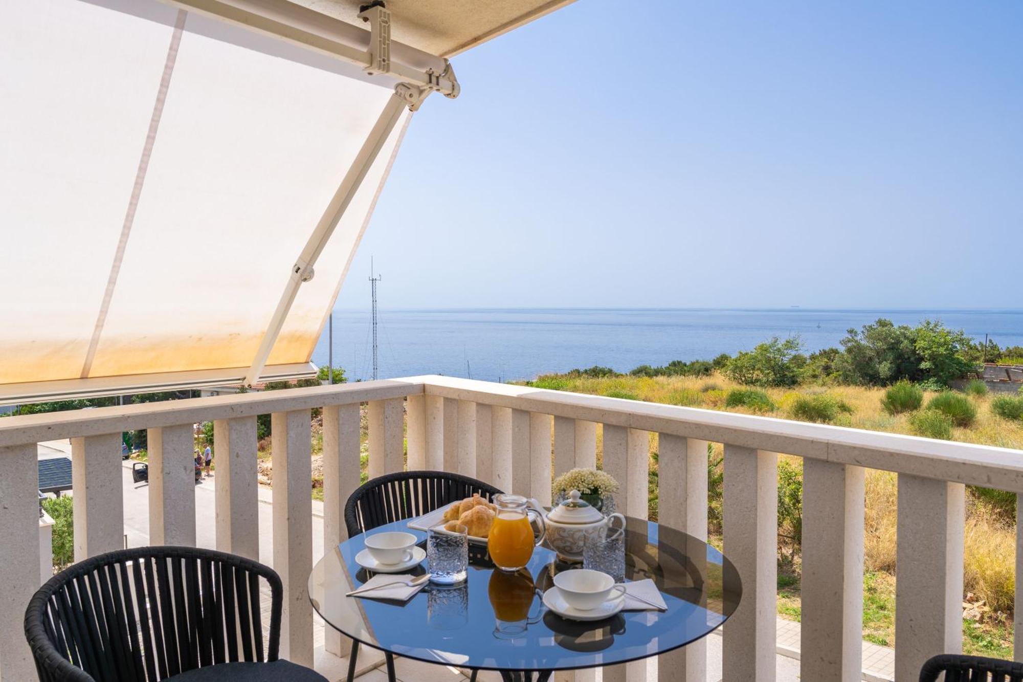 Apartment Apollo In Dubrovnik With Sea View Exterior photo